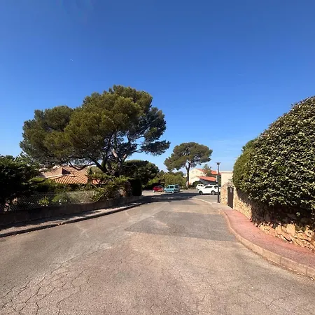 Garden With Terrace 600m From The Port Apartamento *
